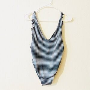 Aerie Ruffle Detail One Piece Swimsuit Women Size Medium Color Blue/White